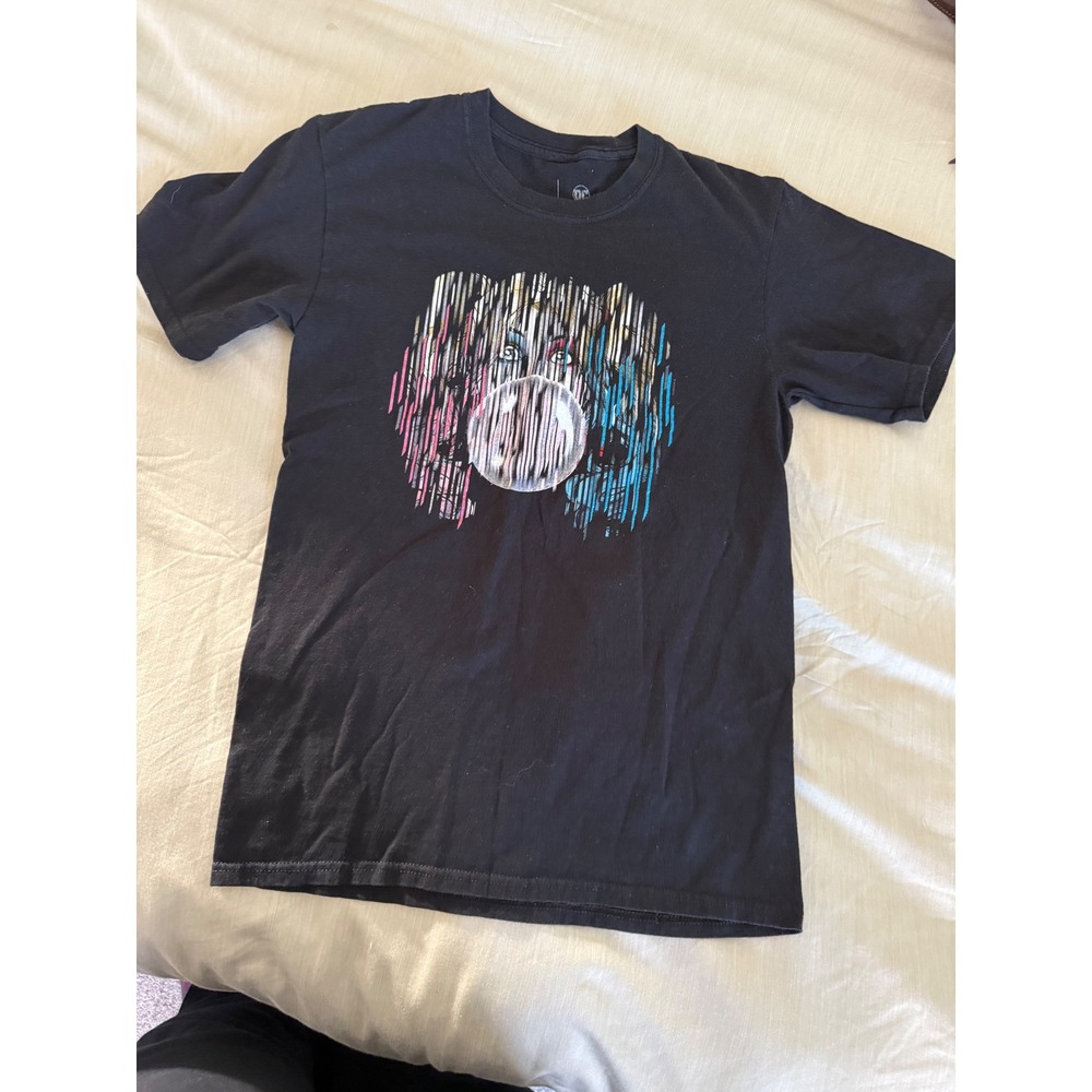 DC Comics Harley Quinn Bubblegum Graphic Tee Six Flags Black Shirt Women's‎